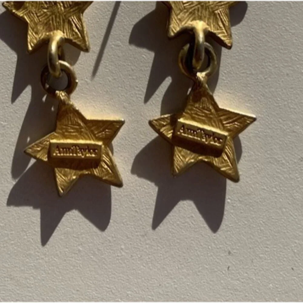 Vintage Ann Taylor Gold Tone 3 Star Drop Dangle Stud Earrings Quality RARE